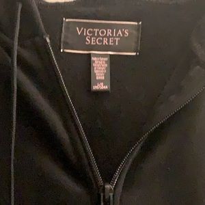 VS black hooded sweatshirt-new w/o tags! $24